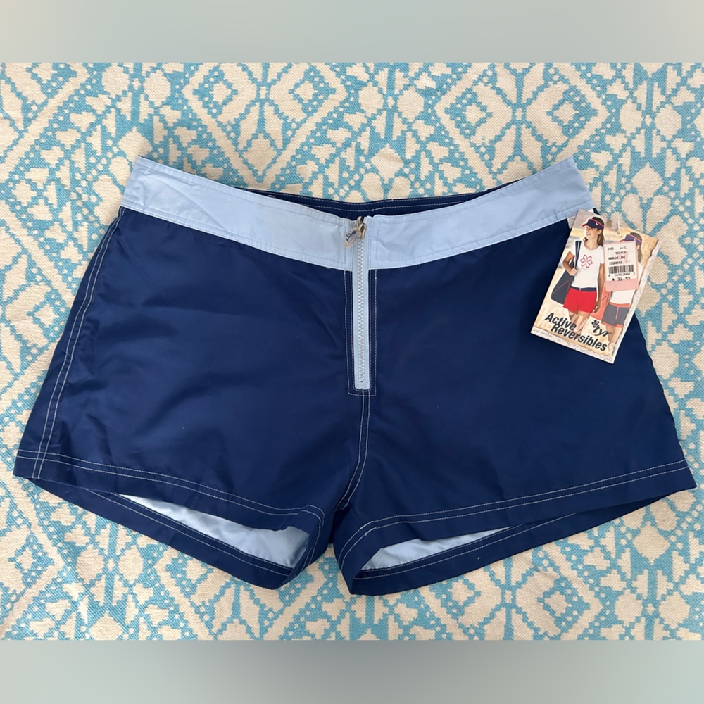 TYR Active Reversible Board Shorts. Size Large. NWT